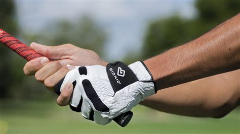 Which Hand Does Your Golf Glove Go On, and Why Does It Feel Like a Secret Handshake with the Universe?